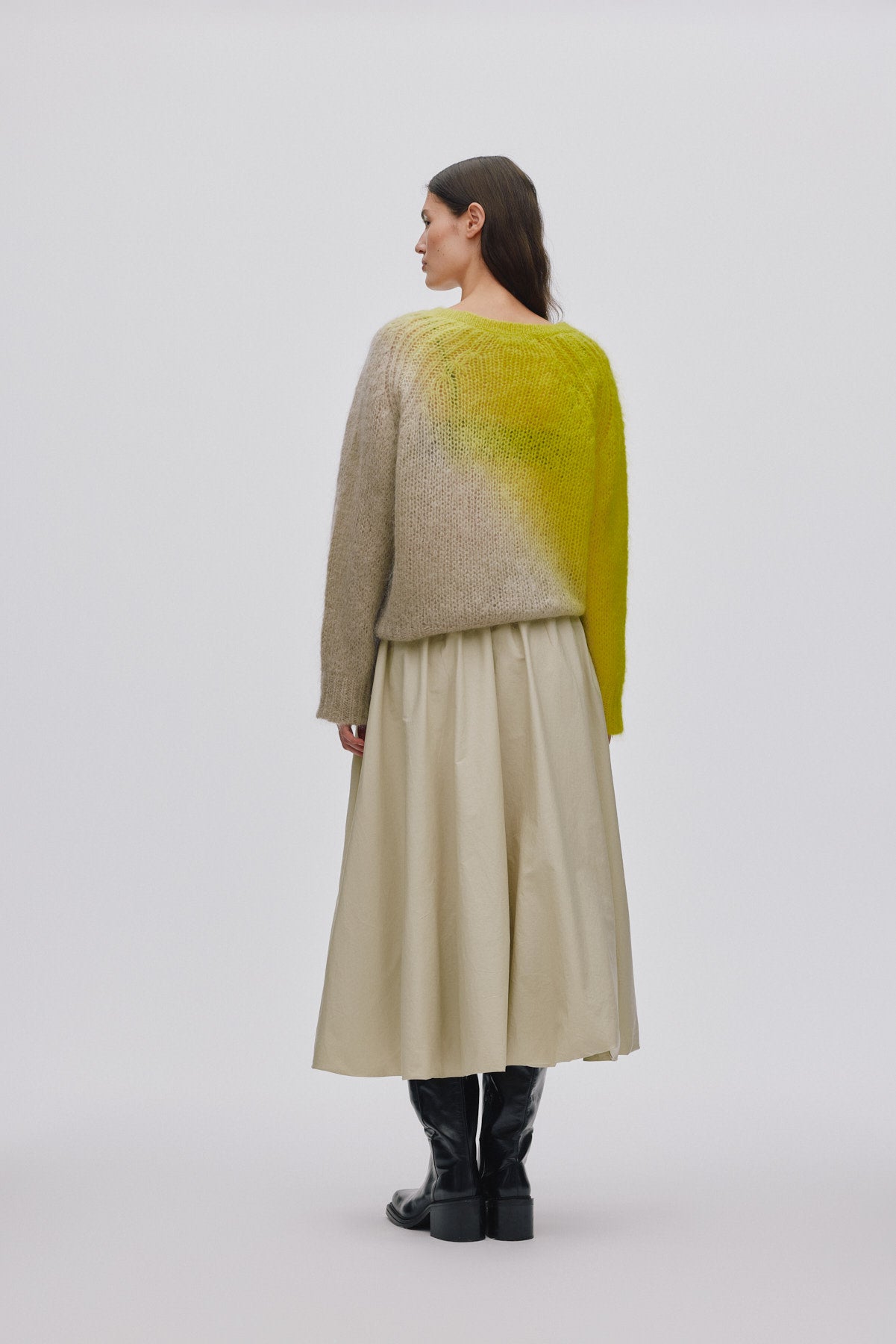 Jasmin - Cross dye boxy sweater I Limeade pelican combo
