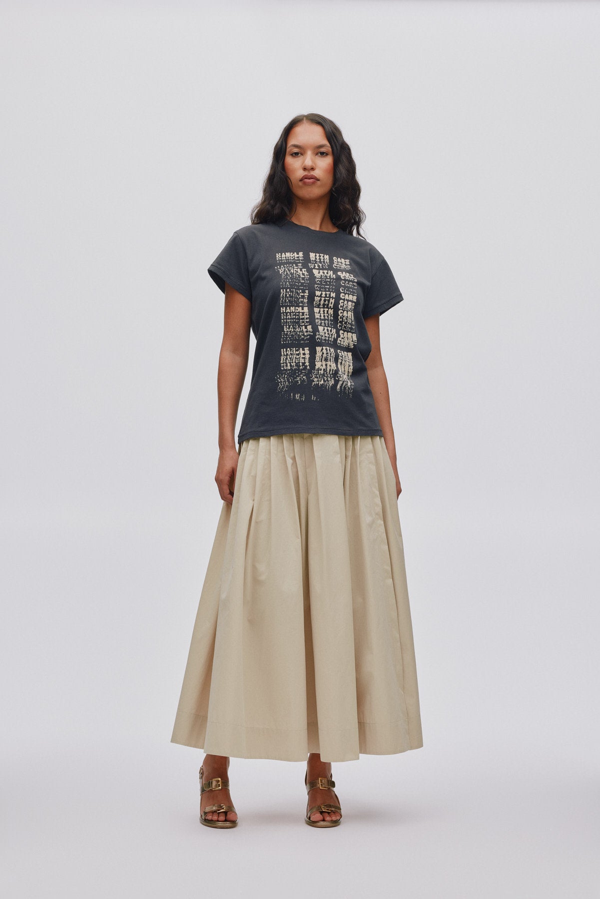 Ambla - Handle with care t-shirt I Faded black