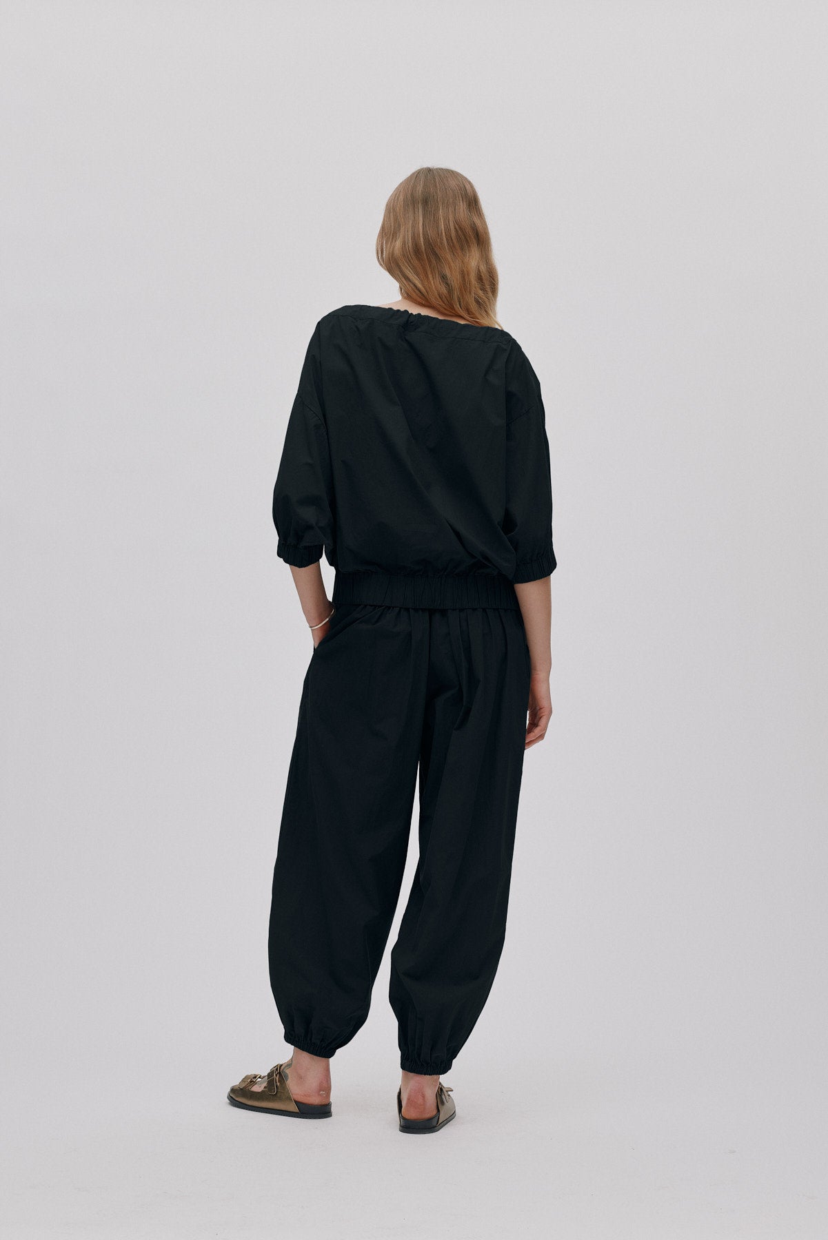 Iridi - Poplin gathered pants I Black