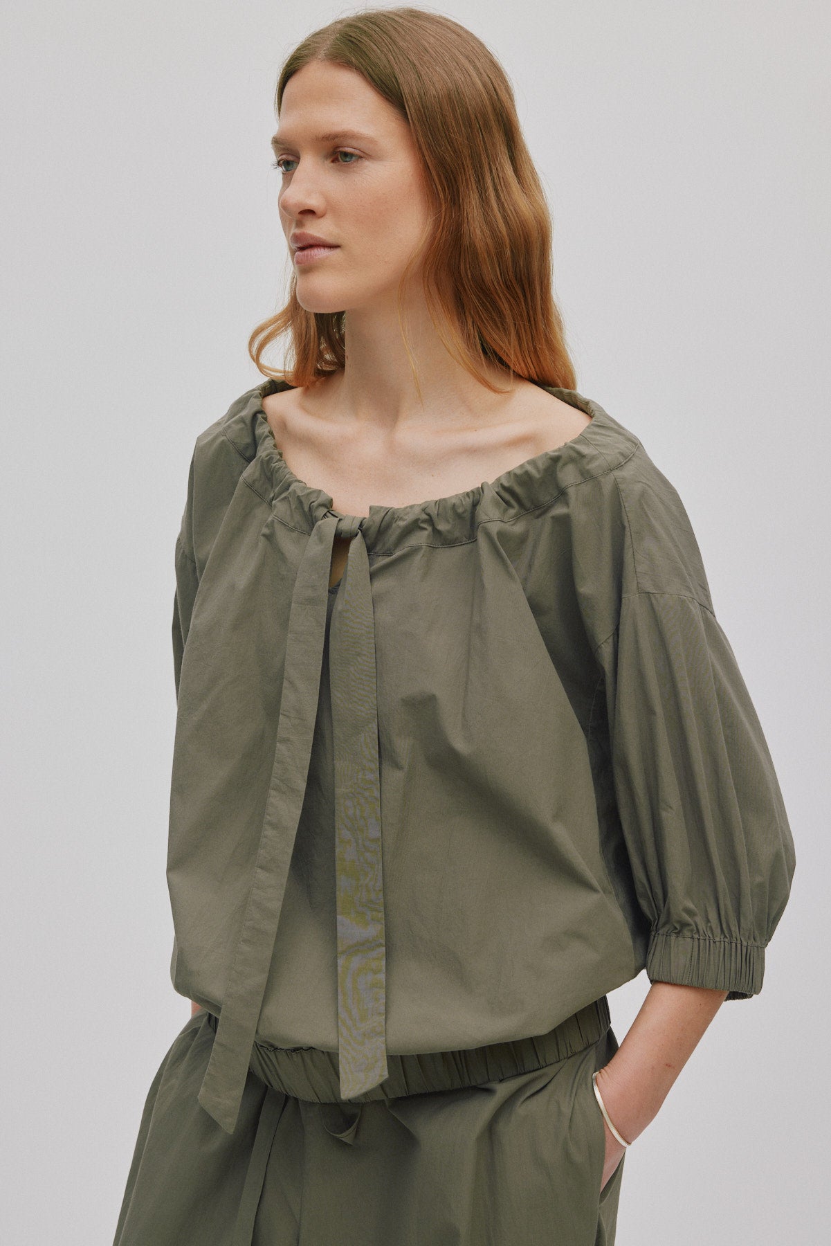 Ingefred - Poplin gathered top I Asphalt