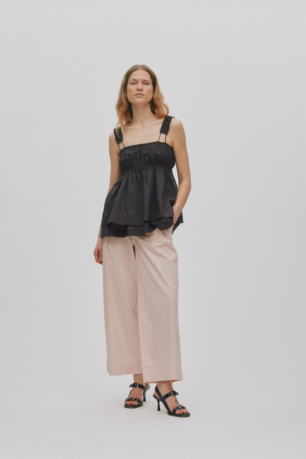 Galia - Multi layer top I Liquorice