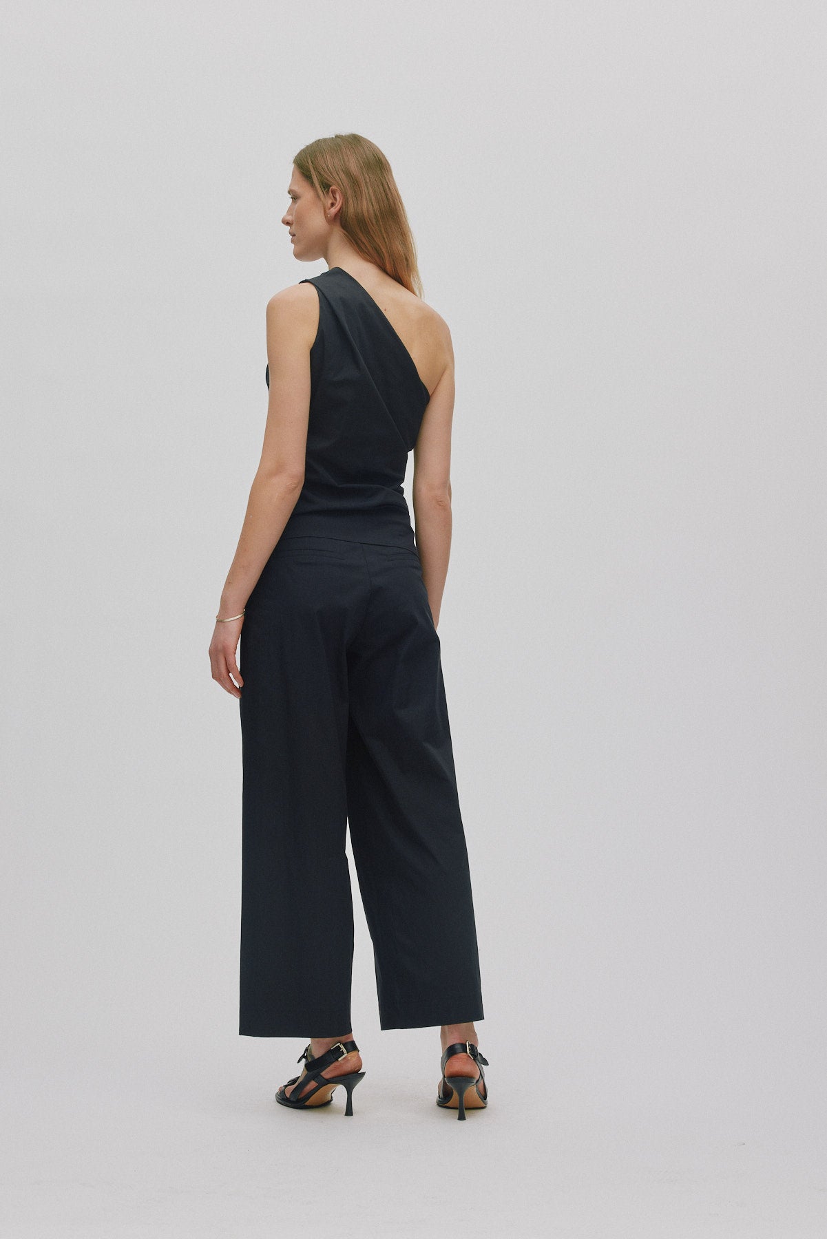 Mirha - Papery one shoulder top I Black