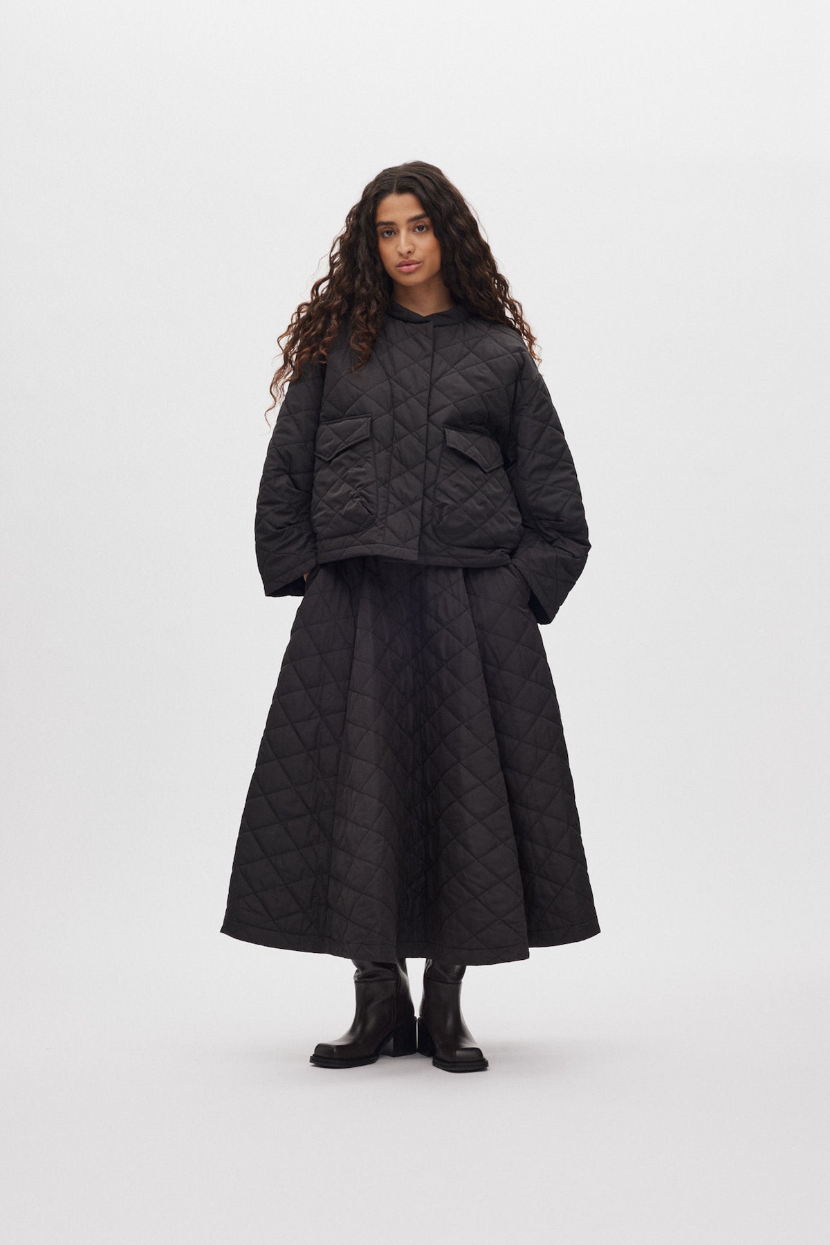 Bisharo - Tech quilt full skirt I Black