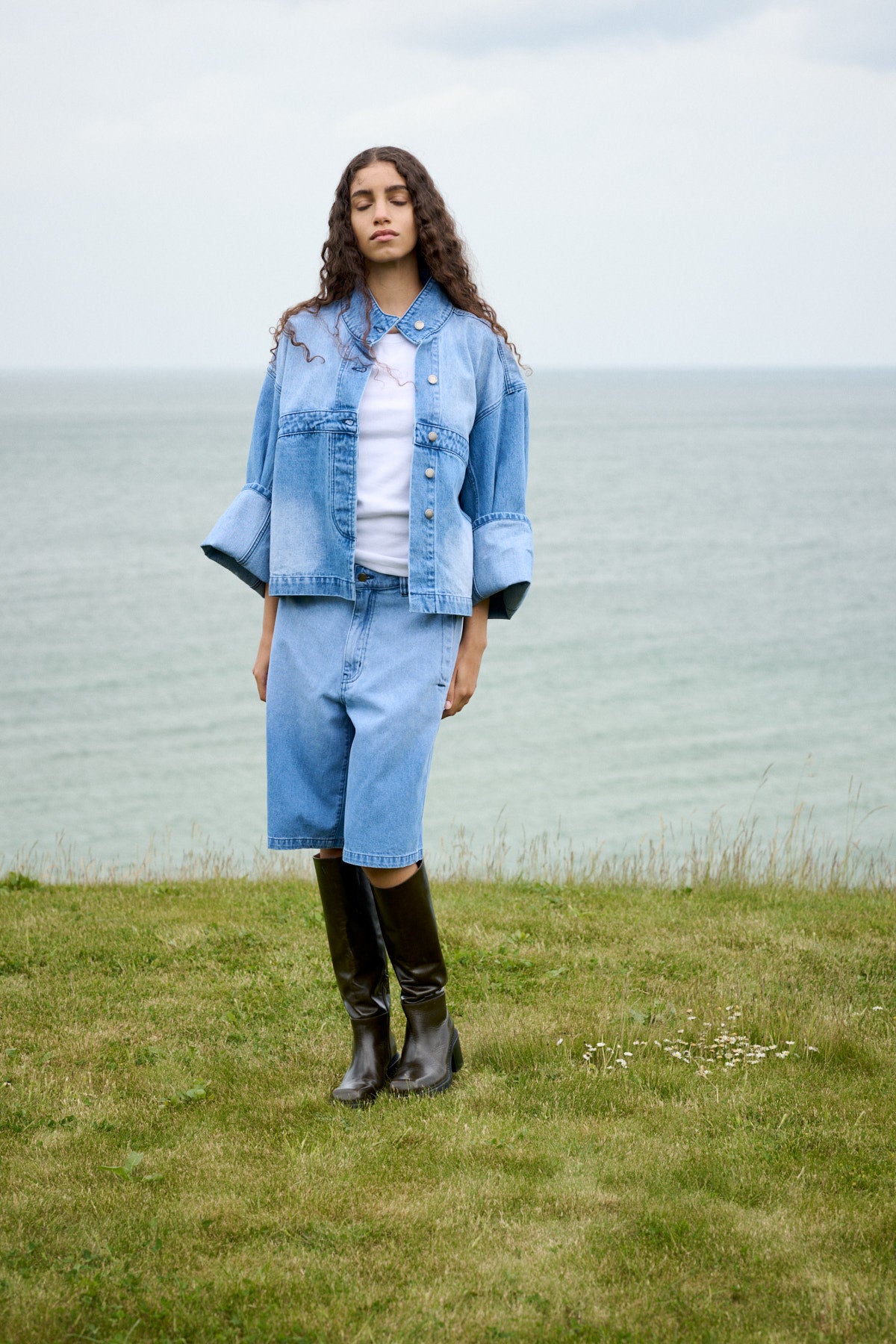 Raha - Light denim wide shorts I Light washed denim