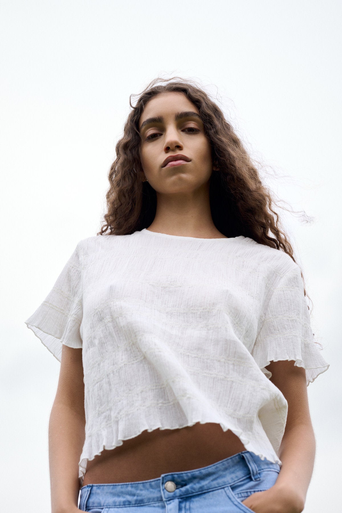 Manar - Irregular smocking T-shirt I Chalk