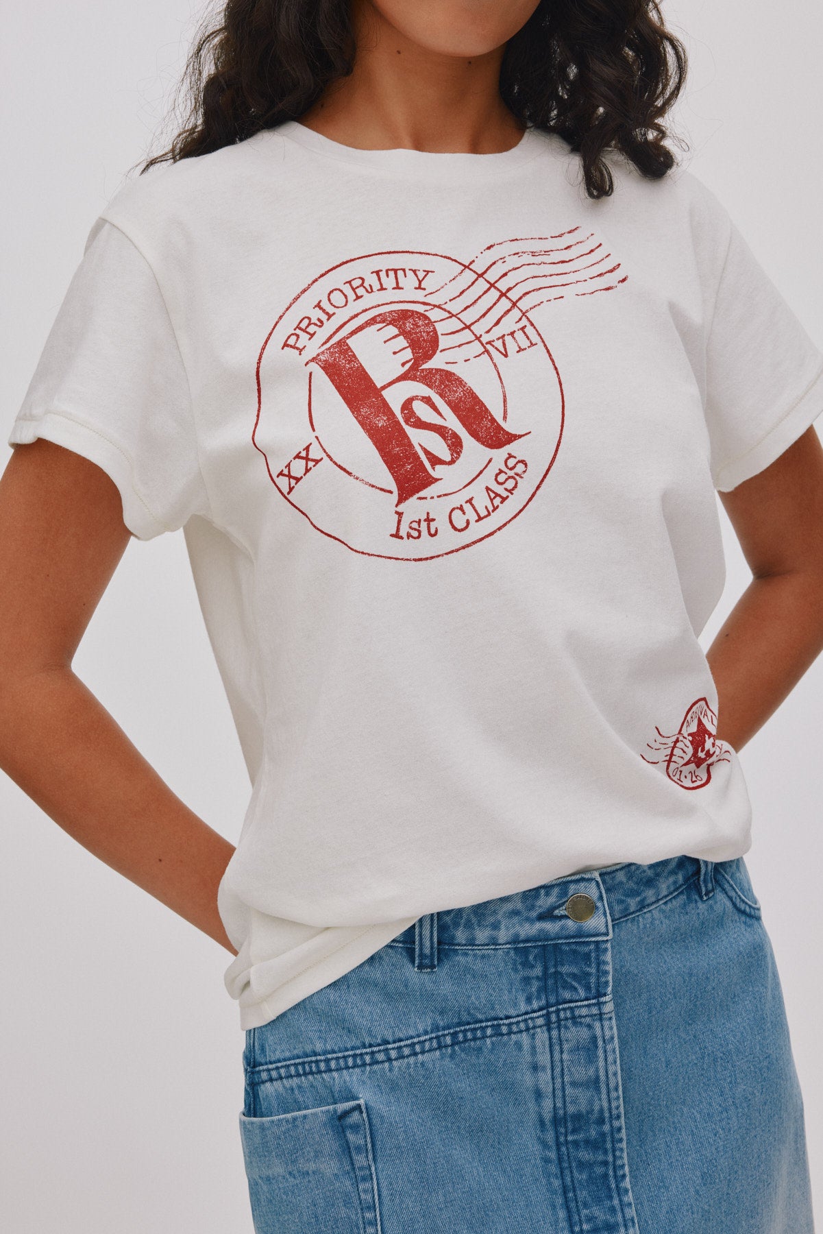 Ambla - Postal t-shirt I Chalk