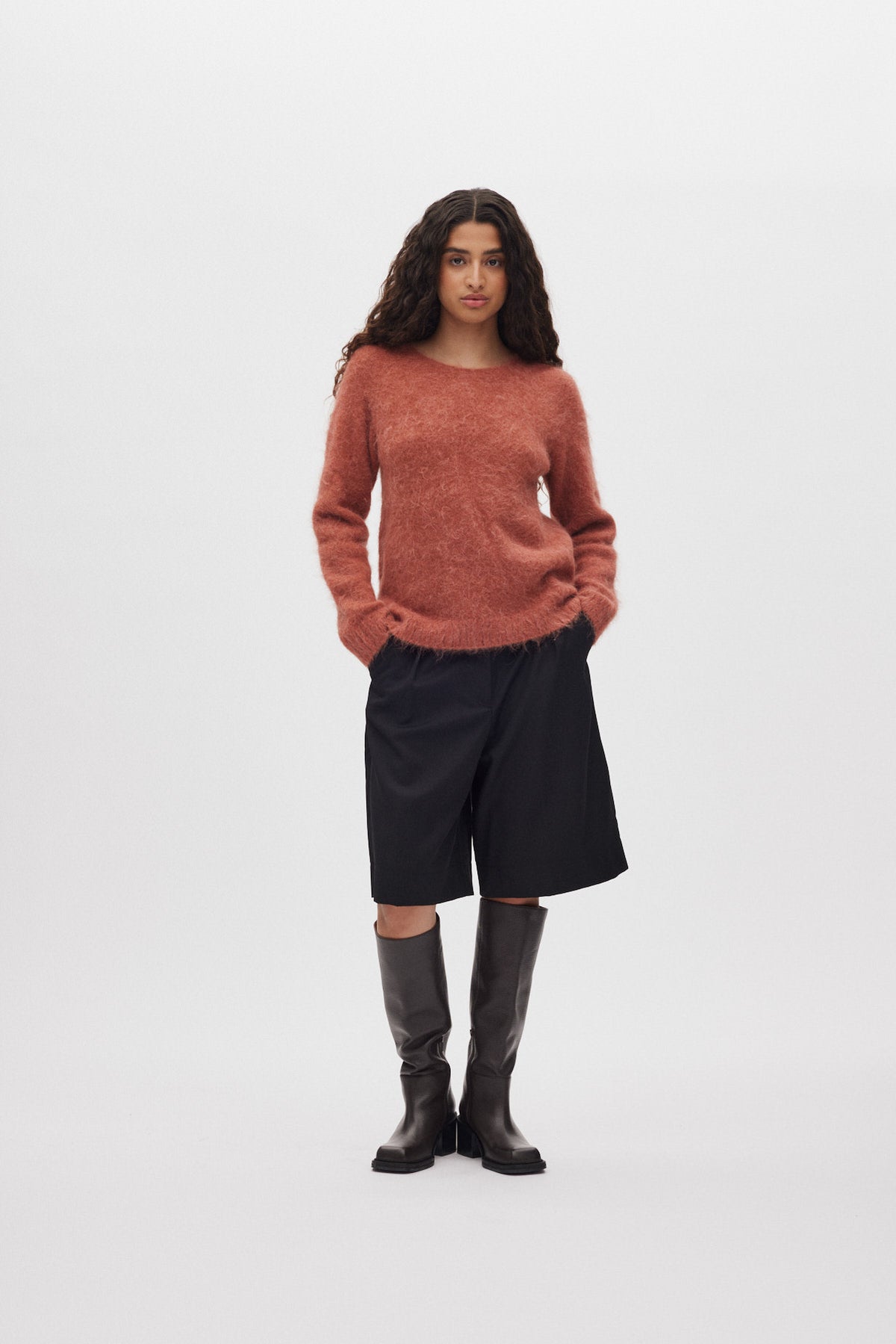 Feliza - Smooth tailoring shorts I Black