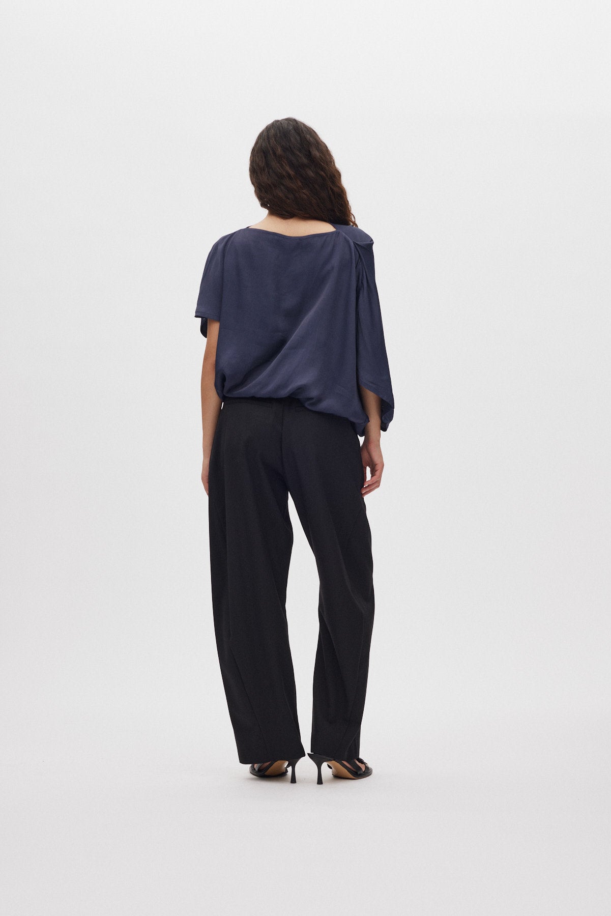 Mist - Ripple drape blouse I Dark Blue
