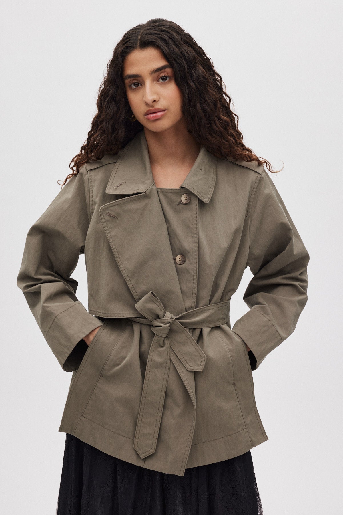 Nadira - Utility cropped trench jacket I Asphalt