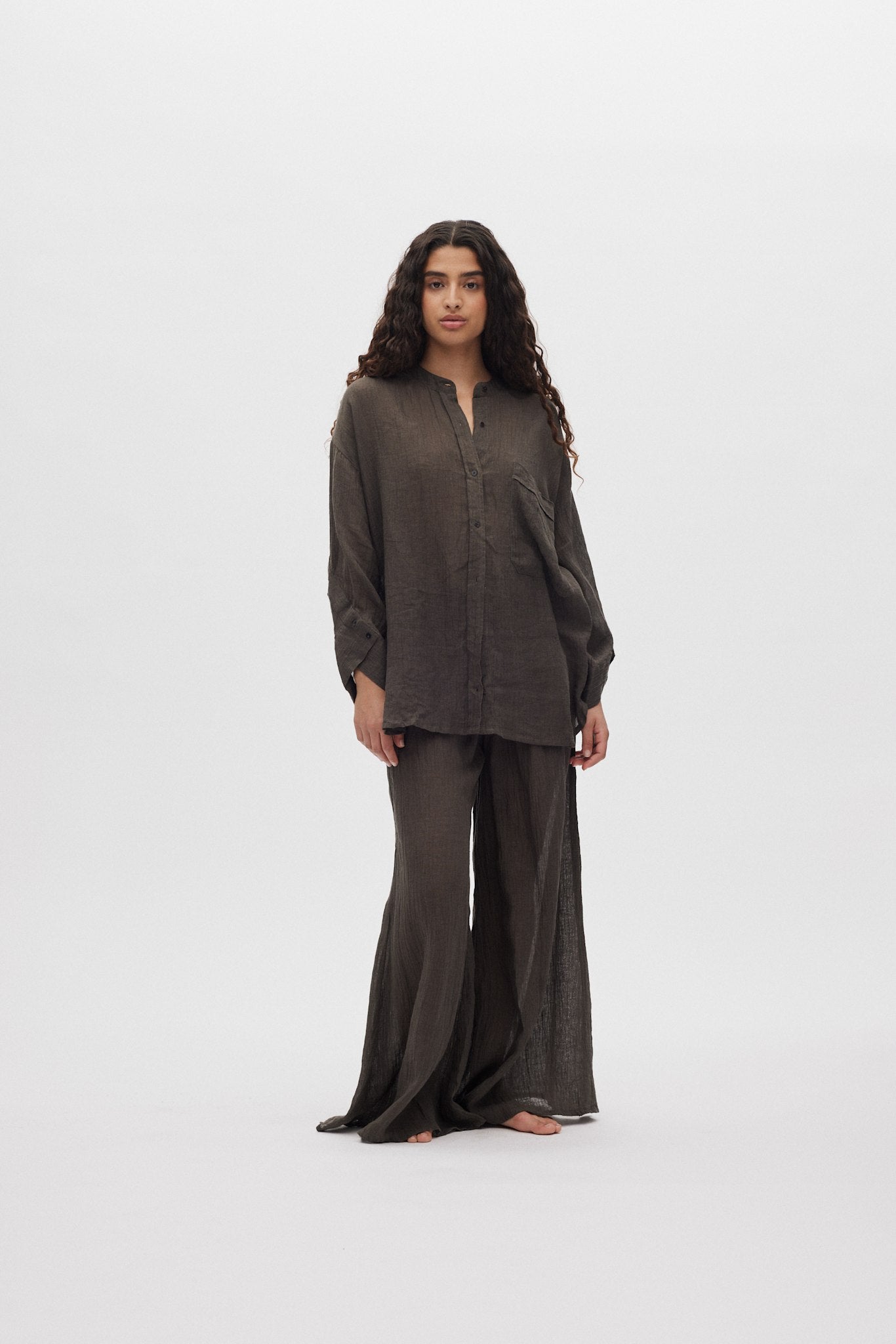 Bobbies - Crinkled oversize shirt I Faded black