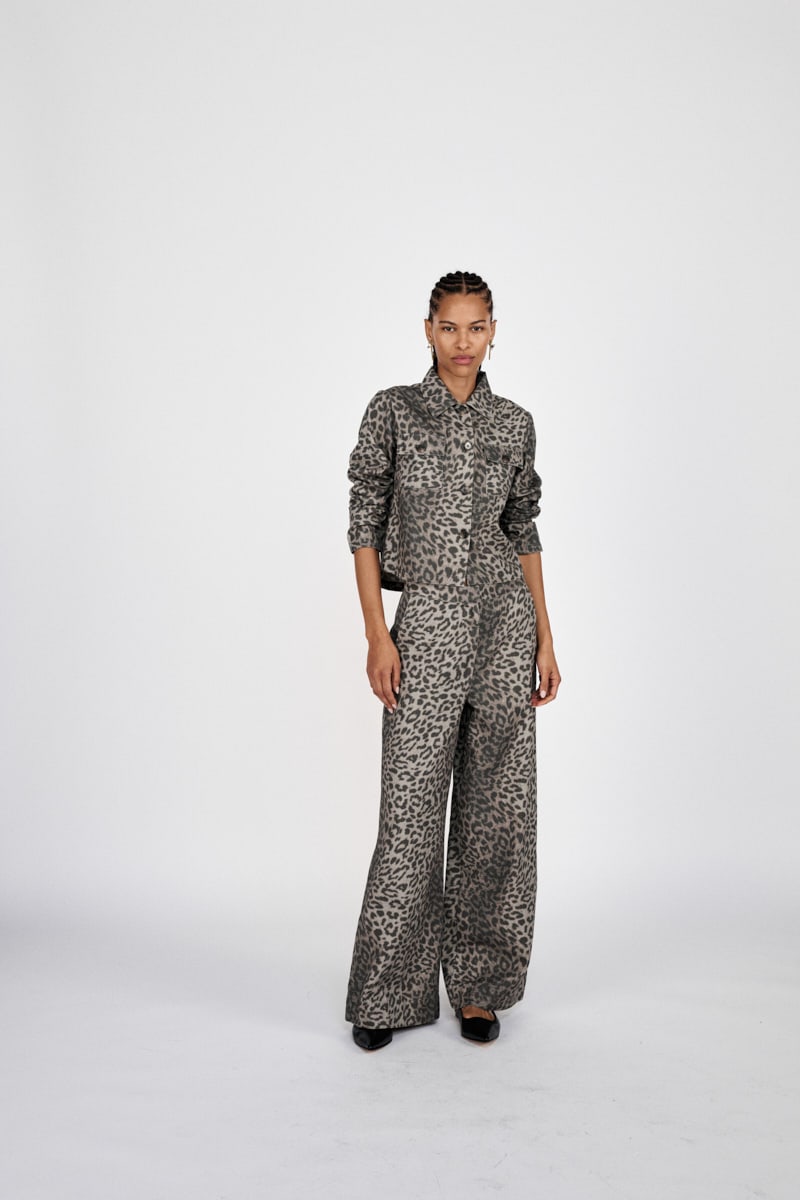 Leopard print wide leg pants - Inja I Snow leopard
