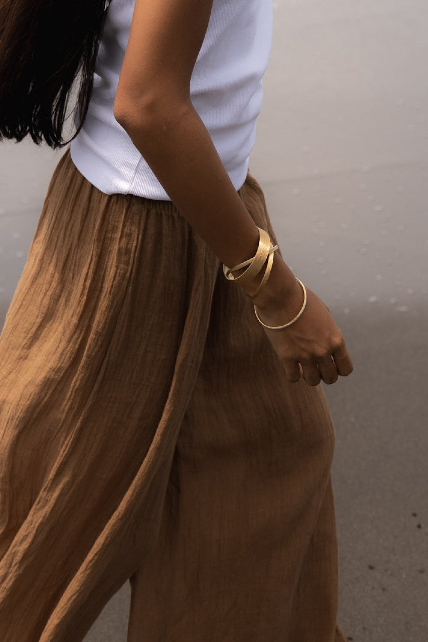 Carved slim bracelet - Rabens Momento I Gold